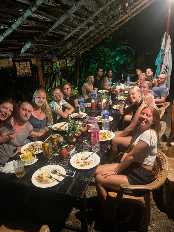 Barefoot Backpackers Hostel Dikwella Ngoại thất bức ảnh
